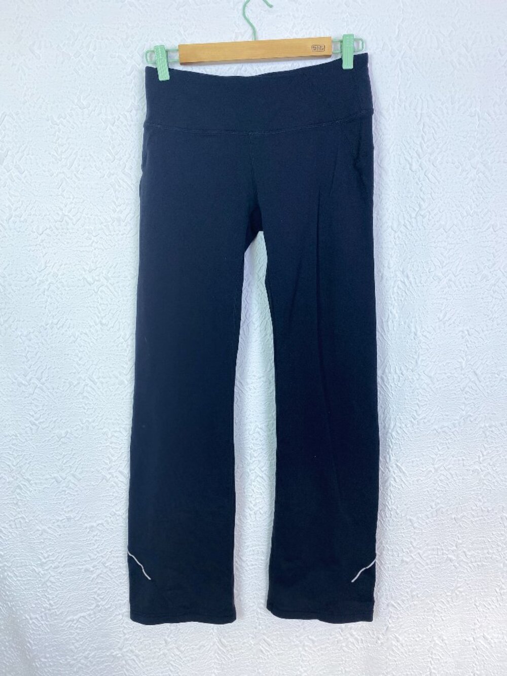 Athleta Kickbooty Bootcut Yoga Pants Black Size S Rear Zip Pocket